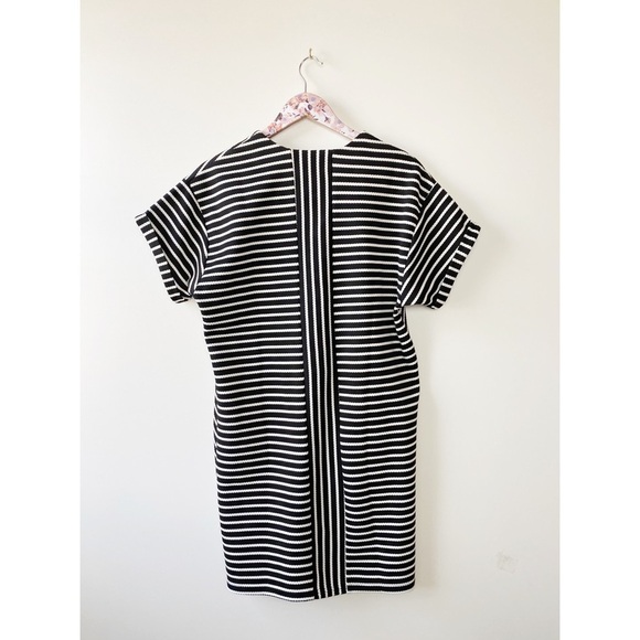 LONG TALL SALLY Black & White Striped V-Neck Zipper Pocket Shift Dress Small - Picture 10 of 10